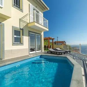 Casa Agrela By Rent2u, Lda Ferienhaus